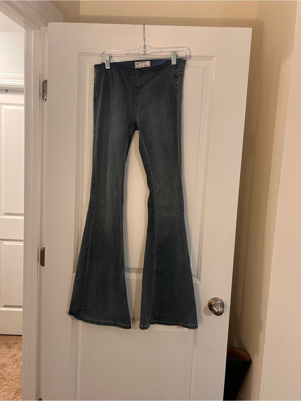 Free People Flare Jeans Women’s Size 26 Medium Wash Stretch Denim